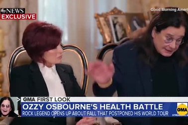 Ngôi sao nhạc rock đình đám bật khóc trên truyền hình tiết lộ bệnh tình