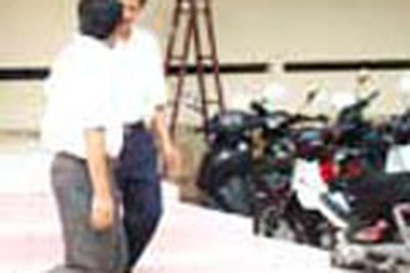 Bắt khẩn cấp phó giám đốc Bưu điện An Giang