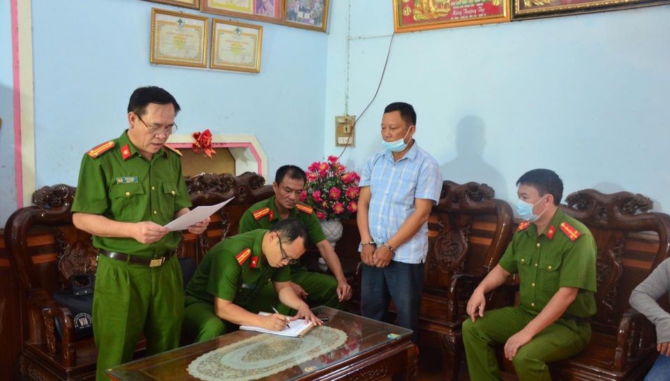 Khởi tố quan xã có hành vi lập khống chứng từ quyết toán - 1 Khởi tố quan xã có hành vi lập khống chứng từ quyết toán - 1