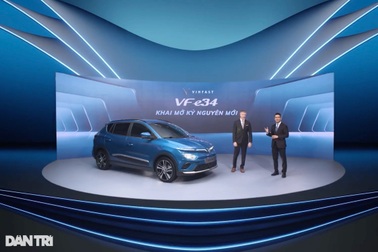 VinFast chính thức ra mắt xe điện VF e34, giá 690 triệu đồng