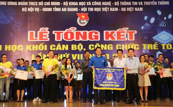 Trao giải Hội thi Tin học khối cán bộ, công chức trẻ toàn quốc năm 2019 - Ảnh 5.