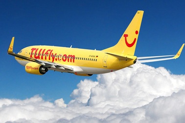 Phi công ngất xỉu, nữ tiếp viên "đóng thế" cơ phó trên máy bay chở 190 người