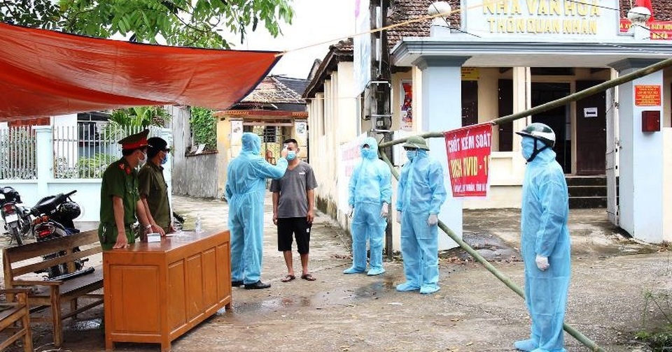 Hà Nam: Tạm đình chỉ Giám đốc Trung tâm Y tế huyện có ổ dịch Covid-19 - 2 Hà Nam: Tạm đình chỉ Giám đốc Trung tâm Y tế huyện có ổ dịch Covid-19 - 2