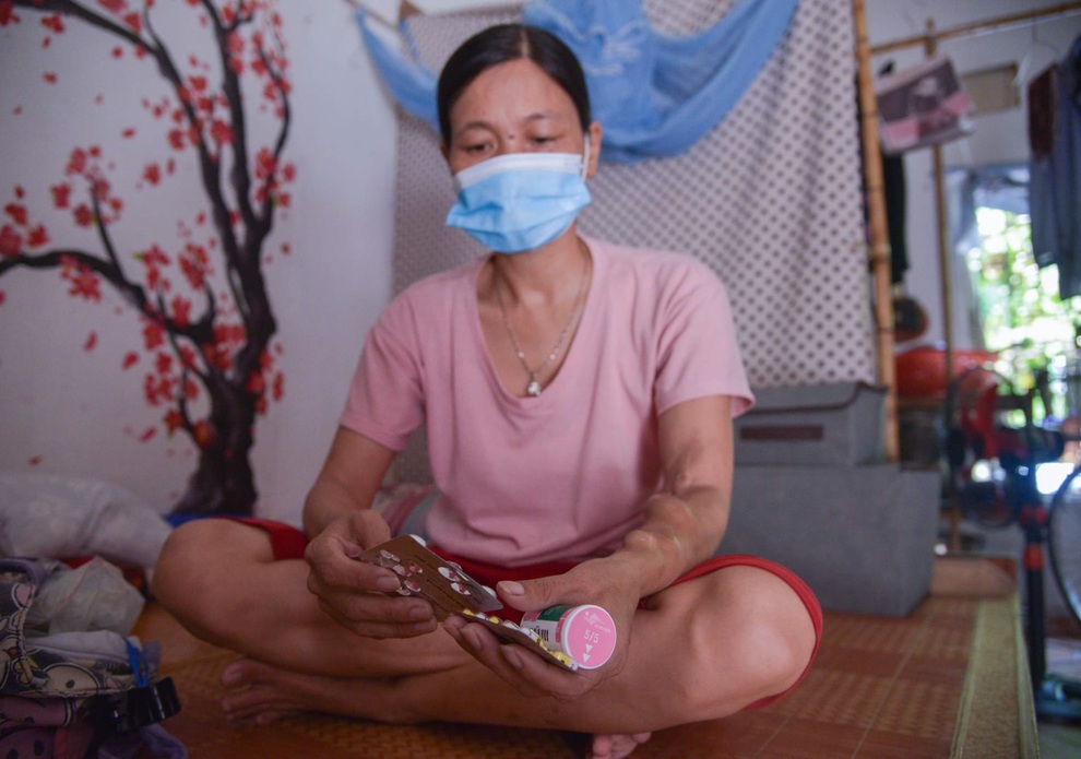 Cuộc sống lay lắt của 2 mẹ con chạy thận mắc kẹt ở phòng trọ vì Covid-19 - 3 Cuộc sống lay lắt của 2 mẹ con chạy thận mắc kẹt ở phòng trọ vì Covid-19 - 3