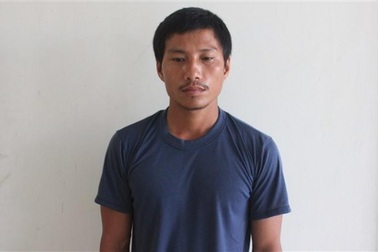 Cướp giật được điện thoại rồi về “tặng” vợ