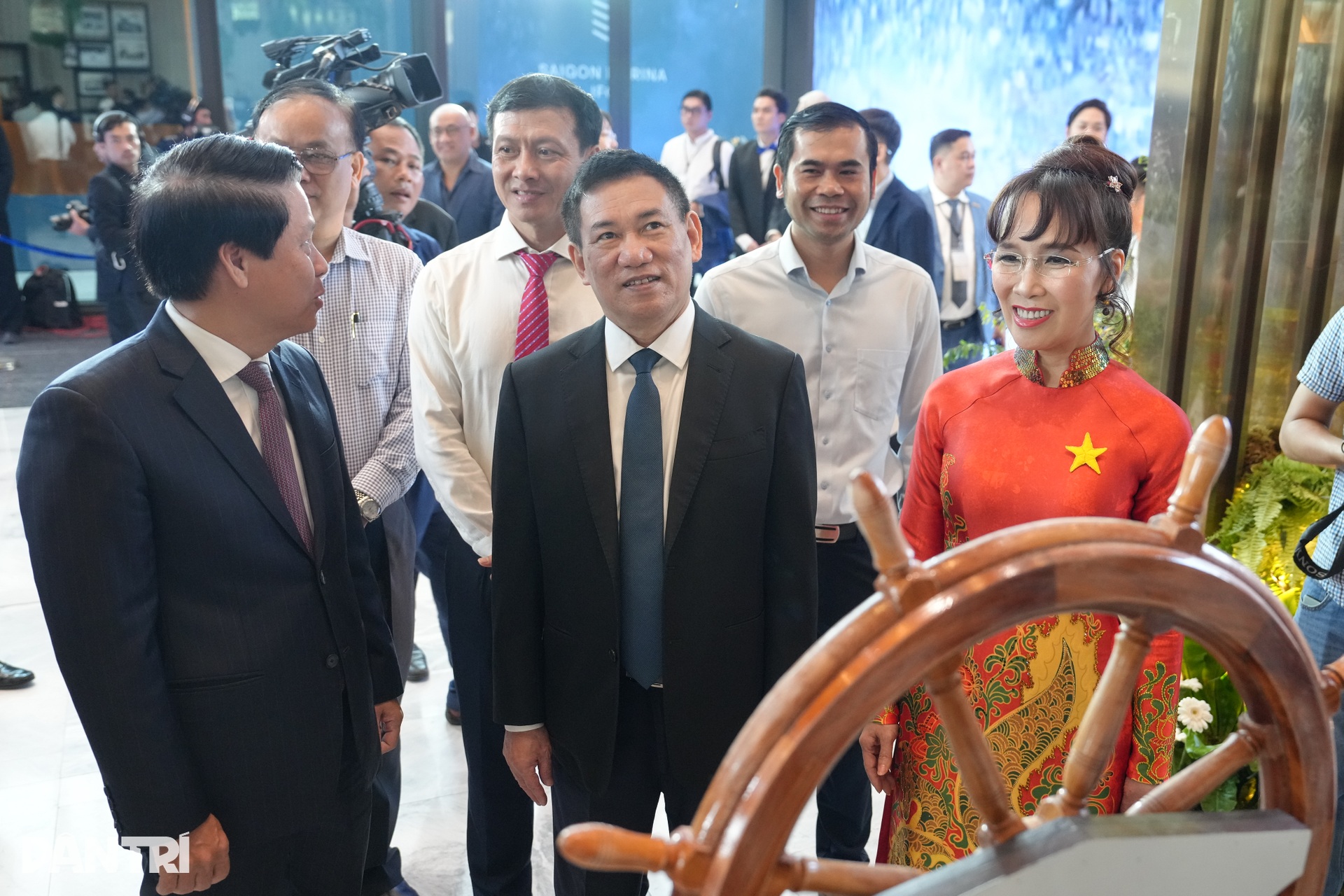 Phó Thủ tướng dự khánh thành Trung tâm Tài chính quốc tế Sài Gòn Marina - 6 Phó Thủ tướng dự khánh thành Trung tâm Tài chính quốc tế Sài Gòn Marina - 6