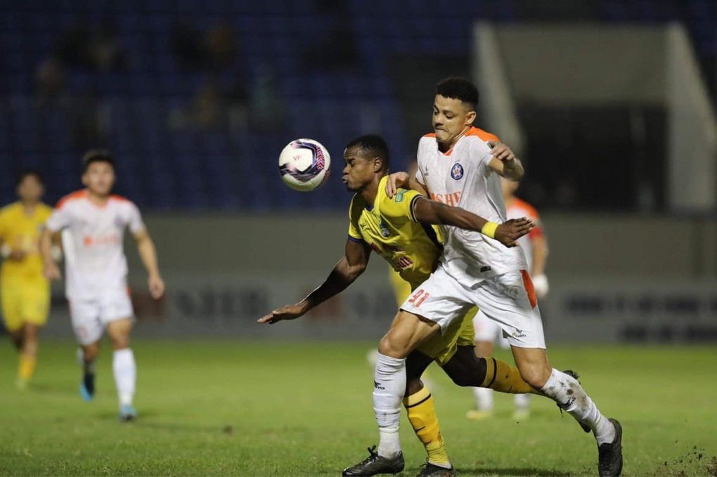 Đánh bại Sài Gòn FC, SHB Đà Nẵng trụ hạng thành công tại V-League - 1 Đánh bại Sài Gòn FC, SHB Đà Nẵng trụ hạng thành công tại V-League - 1