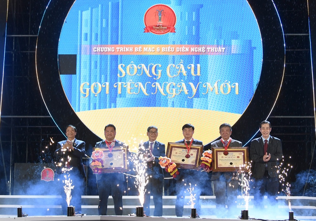 Tập đoàn Everland đồng hành cùng lễ hội tôm hùm, kích cầu du lịch Phú Yên - 2 Tập đoàn Everland đồng hành cùng lễ hội tôm hùm, kích cầu du lịch Phú Yên - 2