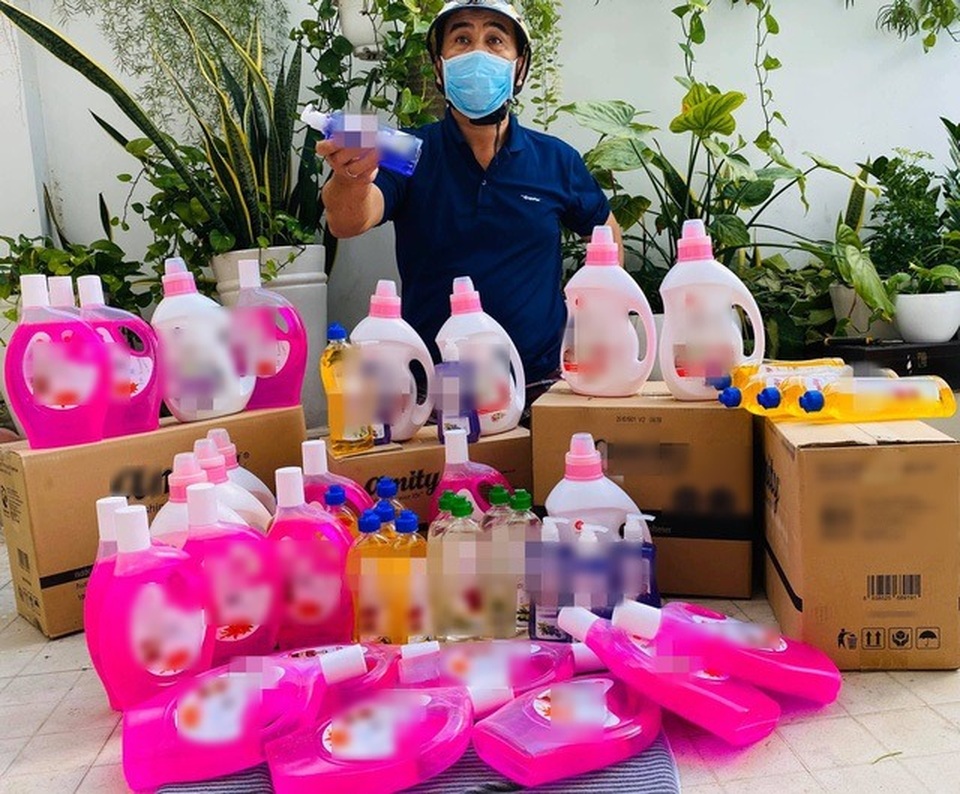 Muôn kiểu “kiếm cơm” “cái khó ló cái khôn” mùa Covid-19 của sao Việt - 5 Muôn kiểu “kiếm cơm” “cái khó ló cái khôn” mùa Covid-19 của sao Việt - 5