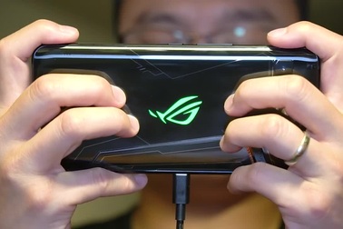 Thực tế smartphone chơi game cấu hình “khủng” ROG Phone 2 vừa được Asus trình làng