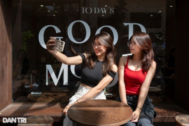 Khu tổ hợp đẹp như phố Hàn ở Hà Nội, hút cả khách nước ngoài tới check-in