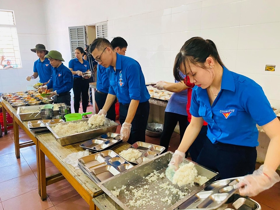 Tuổi trẻ Nghệ An: Chúng con sẽ thực hiện lời dạy của Người - 3 Tuổi trẻ Nghệ An: Chúng con sẽ thực hiện lời dạy của Người - 3