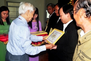 Hội Khuyến học Quảng Nam vinh danh các nhà tài trợ