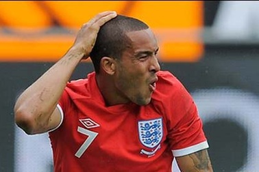 Capello gạch tên Walcott, chốt danh sách tới Nam Phi