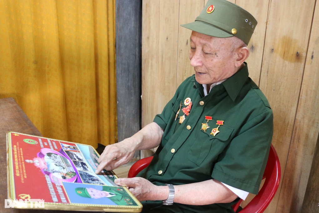 Tướng Đồng Sỹ Nguyên - vị Tư lệnh đi trước thời đại - 1 Tướng Đồng Sỹ Nguyên - vị Tư lệnh đi trước thời đại - 1