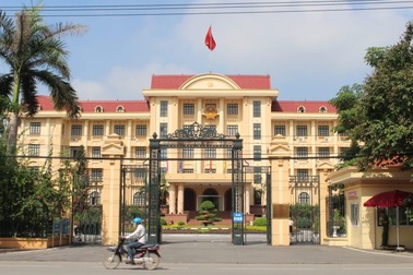 “Nóng” tranh luận: Quản lý yếu kém, giám đốc sở rút “sợi dây” kinh nghiệm là xong?