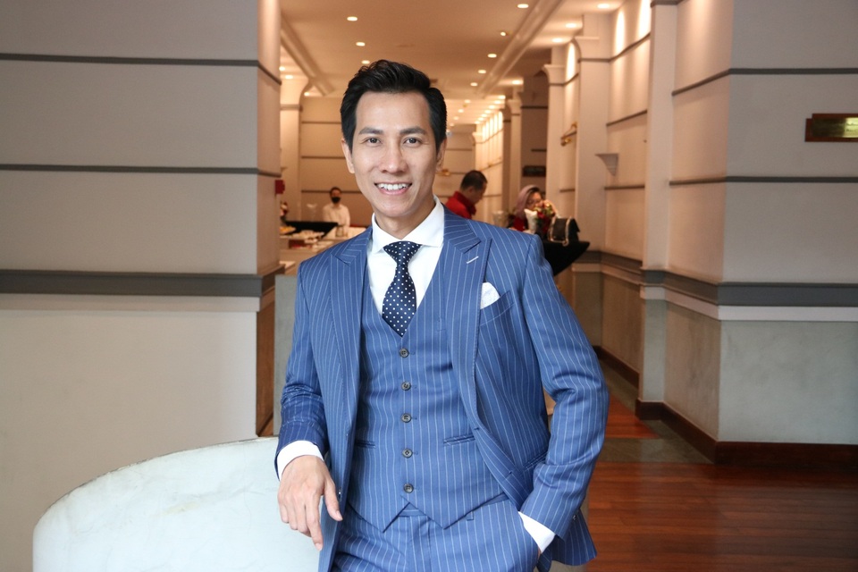 Ca sĩ Lê Anh Dũng với cú rẽ ngang ở tuổi 40 - 1 Ca sĩ Lê Anh Dũng với cú rẽ ngang ở tuổi 40 - 1