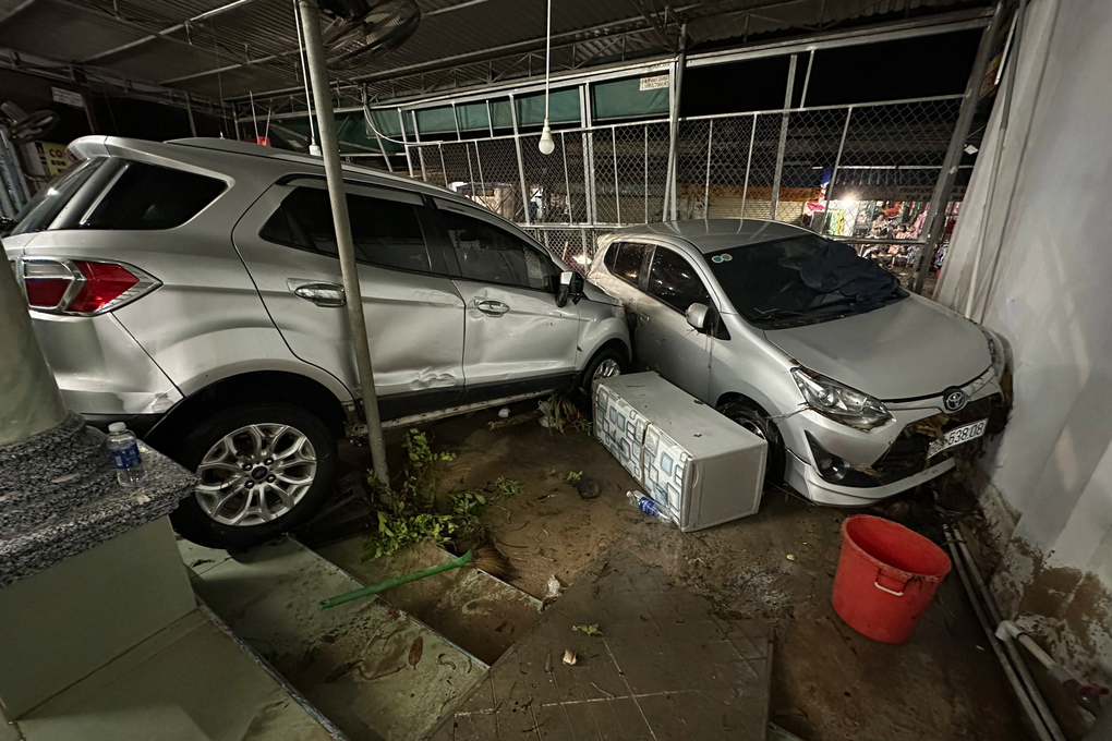 Hơn 150 hộ dân bị hư hỏng tài sản do mưa lũ lịch sử ở Đồng Nai - 1 Hơn 150 hộ dân bị hư hỏng tài sản do mưa lũ lịch sử ở Đồng Nai - 1