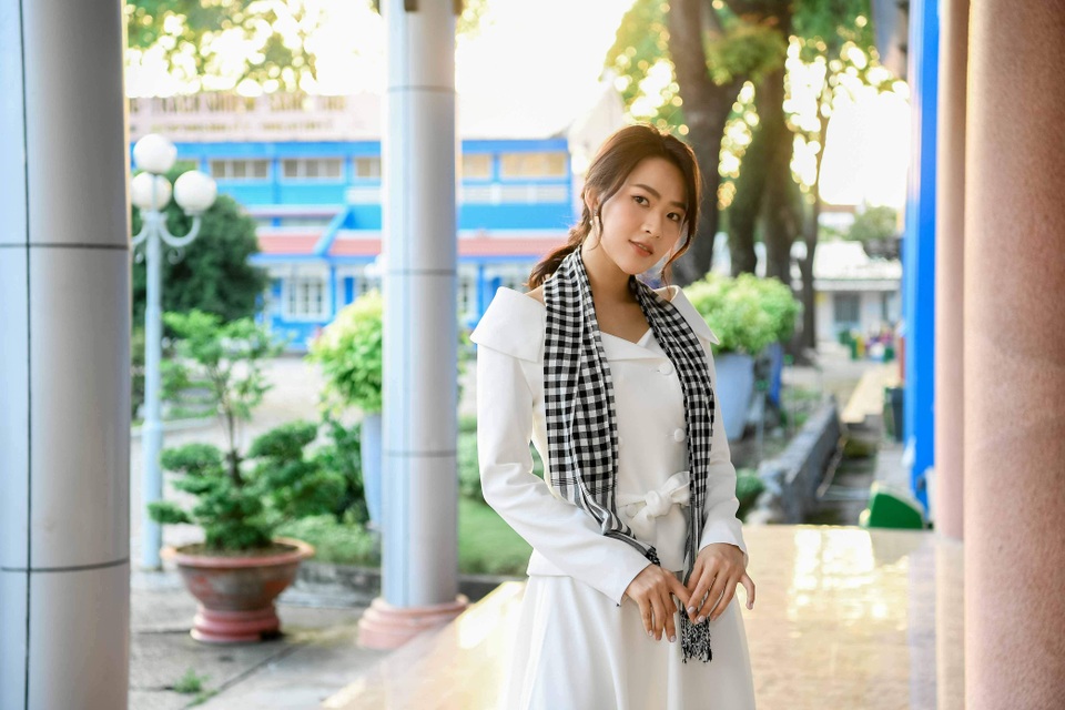 Hot girl Minh Trang từng khóc hết nước mắt khi bố mẹ phản đối theo nghệ thuật - 4 Hot girl Minh Trang từng khóc hết nước mắt khi bố mẹ phản đối theo nghệ thuật - 4