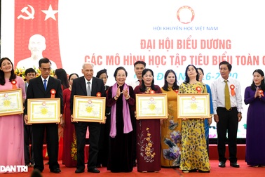 Vinh danh 294 đại biểu đại diện các mô hình học tập tiêu biểu toàn quốc