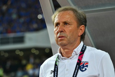 Thái Lan sẽ sa thải HLV trưởng nếu thất bại ở Asian Cup 2019