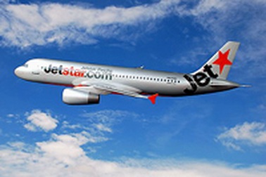 Vinapco “dọa” ngưng bán nhiên liệu bay cho Jetstar Pacific