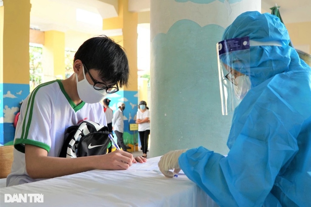 F0 tăng cao, Cần Thơ gấp rút tiêm vaccine cho học sinh từ 12 đến 17 tuổi - 2 F0 tăng cao, Cần Thơ gấp rút tiêm vaccine cho học sinh từ 12 đến 17 tuổi - 2