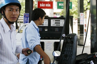 Giãn thời điểm điều chỉnh giá xăng dầu lên 30 ngày