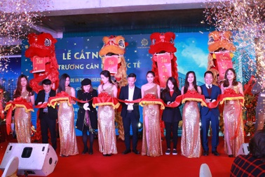 Lễ khai trương căn hộ thực tế TNR GoldSeason thu hút hàng trăm khách hàng