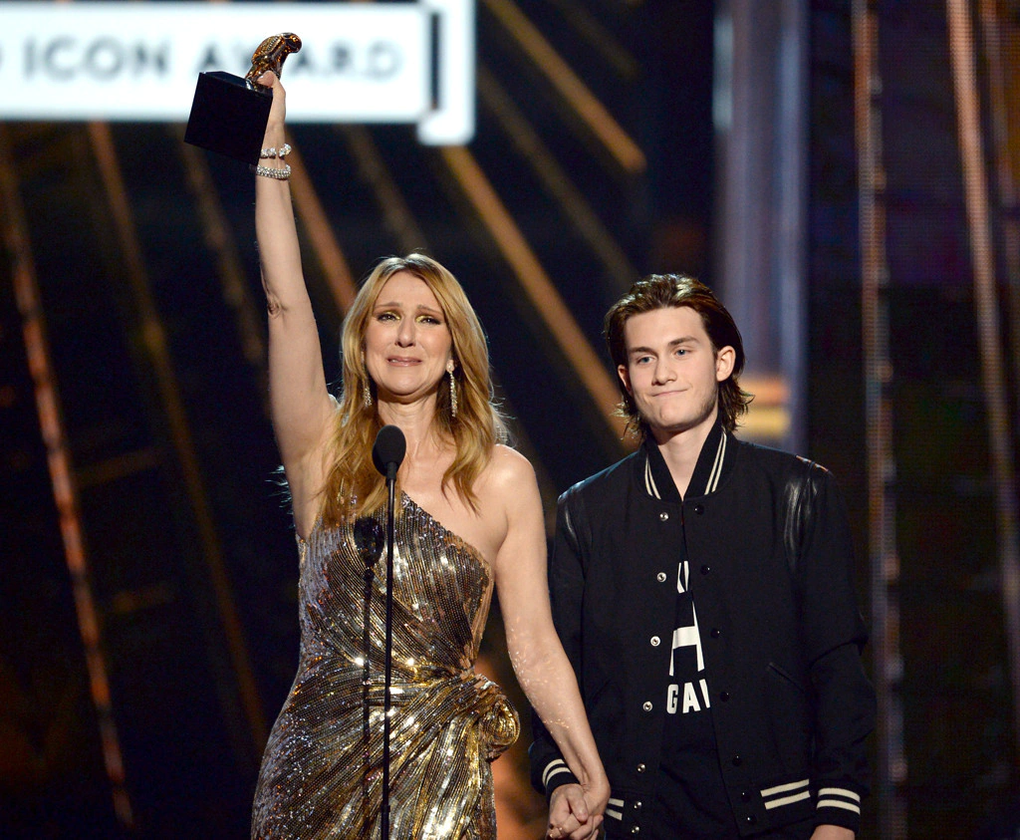 Con trai Céline Dion không muốn dựa hơi mẹ, quyết tâm làm rapper - 2 Con trai Céline Dion không muốn dựa hơi mẹ, quyết tâm làm rapper - 2