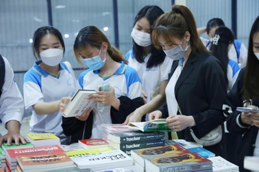 Phát động cuộc thi "Cuốn sách thay đổi cuộc đời"