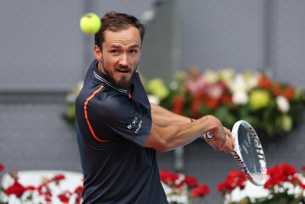 Medvedev bắt đầu tự tin ở Madrid Open - 1