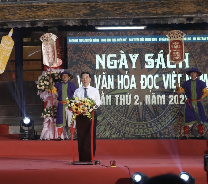 Ông Nguyễn Mạnh Hùng - Bộ trưởng Bộ TT&TT phát biểu khai mạc Ngày Sách và Văn hóa đọc Việt Nam lần thứ 2 năm 2023