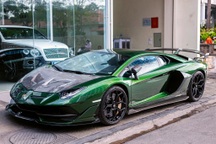 Lamborghini Aventador rao giá 19,9 tỷ, "màu sơn 2,5 tỷ đồng" gây tranh cãi