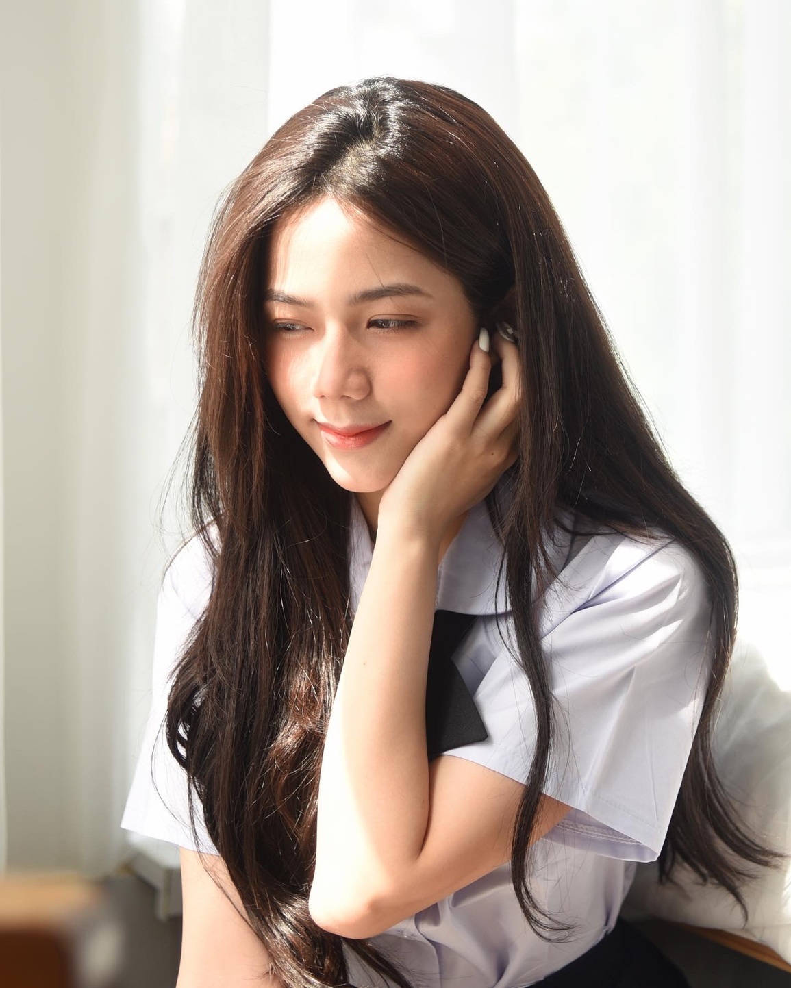Hot girl 2K vẫn tỏa sáng dù chỉ mặc đồng phục giản dị - 4 Hot girl 2K vẫn tỏa sáng dù chỉ mặc đồng phục giản dị - 4
