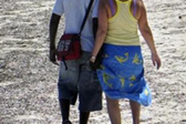 Những cuộc “thập tự chinh” của “gái già” phương Tây