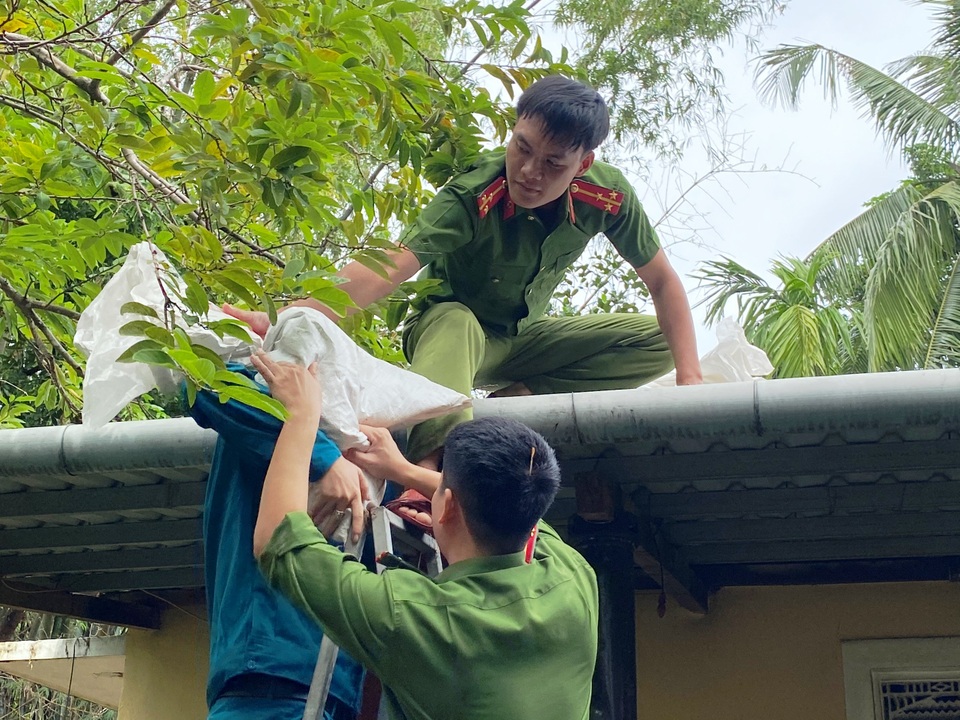 Miền Trung căng mình chuẩn bị đón siêu bão - 9 Miền Trung căng mình chuẩn bị đón siêu bão - 9
