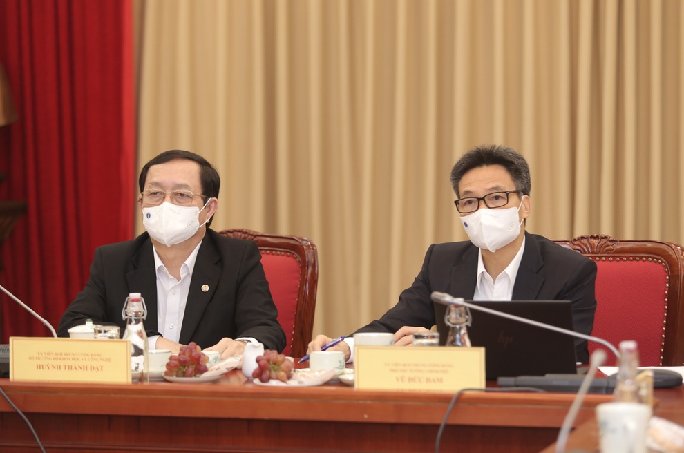 Các nhà khoa học đóng góp hiệu quả trong công tác phòng chống dịch - 1 Các nhà khoa học đóng góp hiệu quả trong công tác phòng chống dịch - 1
