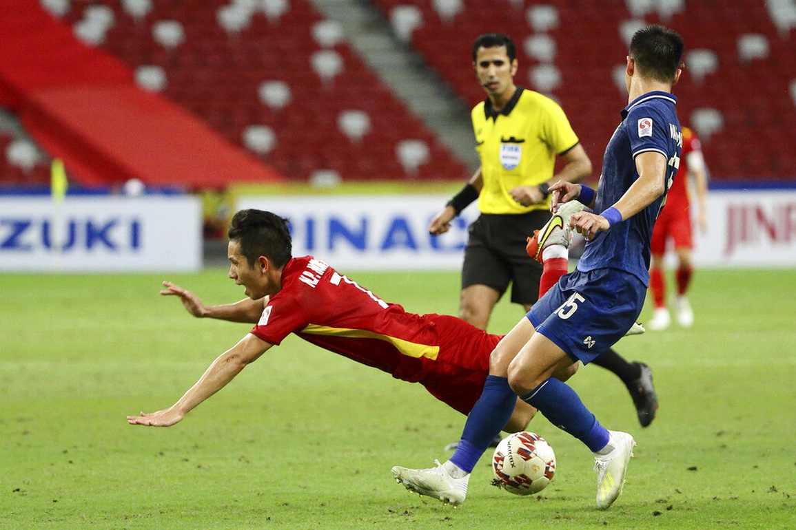 Trọng tài gây tranh cãi trận Việt Nam - Thái Lan rút lui khỏi AFF Cup - 1 Trọng tài gây tranh cãi trận Việt Nam - Thái Lan rút lui khỏi AFF Cup - 1