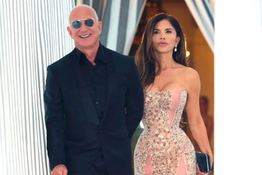 Lauren Sánchez gây sốt khi mặc váy bó sát gợi cảm, đính 175.000 viên pha lê