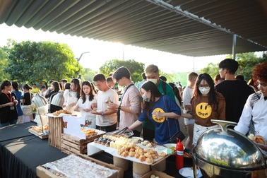 Học sinh tham gia trải nghiệm môi trường giáo dục Anh quốc