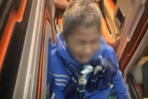 Cụ bà 74 tuổi òa khóc trên xe khách vì cho rằng con út không nhận nuôi