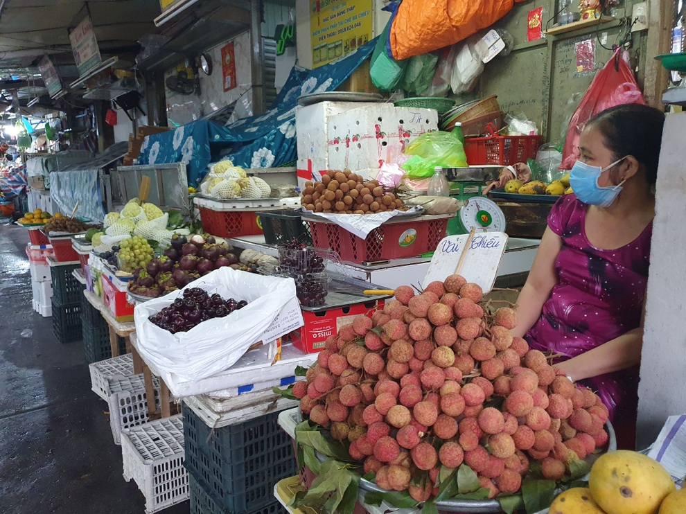 Tiểu thương Sài Gòn vật lộn với dịch dã: Hơn 50 năm chưa từng ế như vậy - 1 Tiểu thương Sài Gòn vật lộn với dịch dã: Hơn 50 năm chưa từng ế như vậy - 1