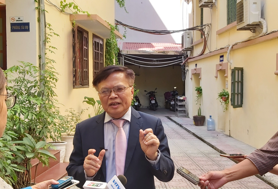 Ở Việt Nam vẫn tồn tại lệ: Quan to làm việc nhỏ, quan nhỏ làm việc to - 1 Ở Việt Nam vẫn tồn tại lệ: Quan to làm việc nhỏ, quan nhỏ làm việc to - 1
