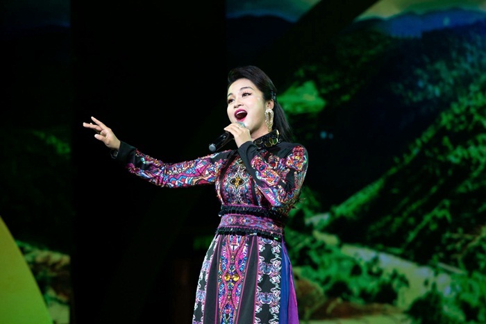 Quán quân Sao Mai Đỗ Tố Hoa góp mặt tại Mùa xuân cho em - 4