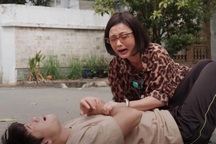 Đạo diễn "Cây táo nở hoa" lên tiếng khi khán giả chê phim quá phi lý