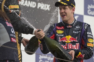 Vettel không có đối thủ trên đường đua Bahrain