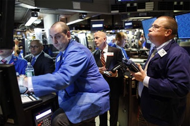 Dow Jones vượt ngưỡng 11.000 điểm