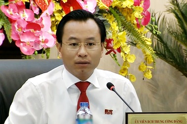 Bí thư Đà Nẵng: “Đi máy bay nhìn xuống phía tây thành phố đã nát hết”