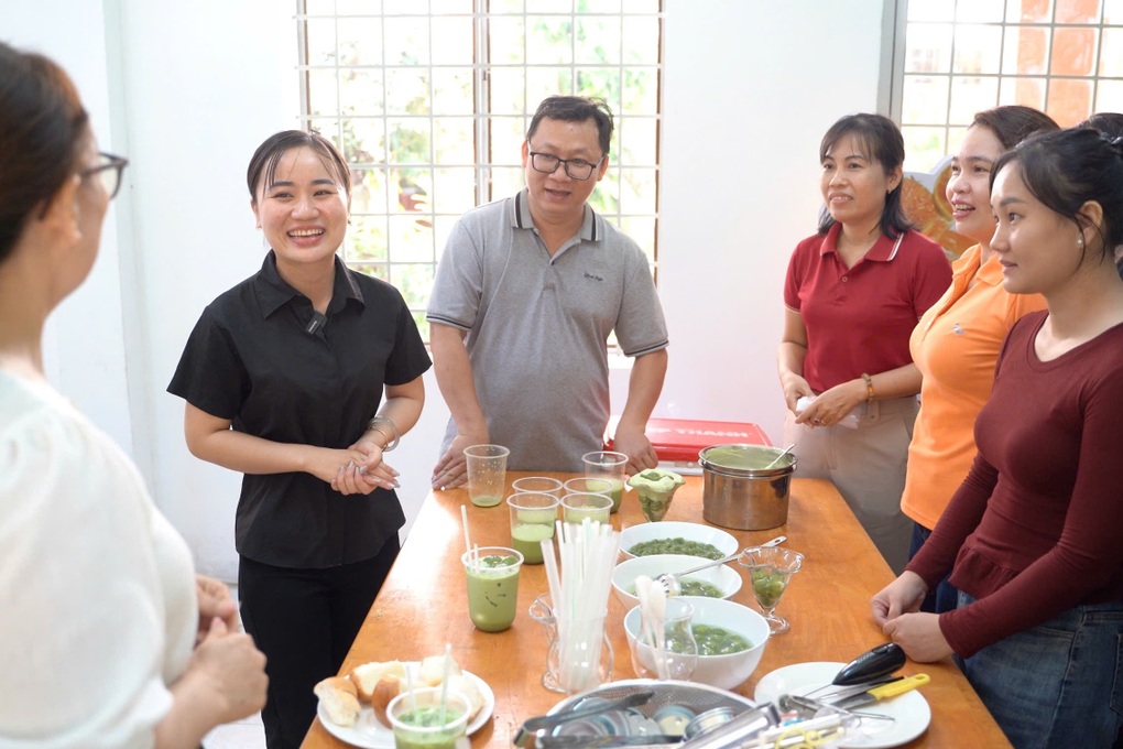 Người lao động bất ngờ vì được hỗ trợ tiền ăn khi học nghề - 2 Người lao động bất ngờ vì được hỗ trợ tiền ăn khi học nghề - 2